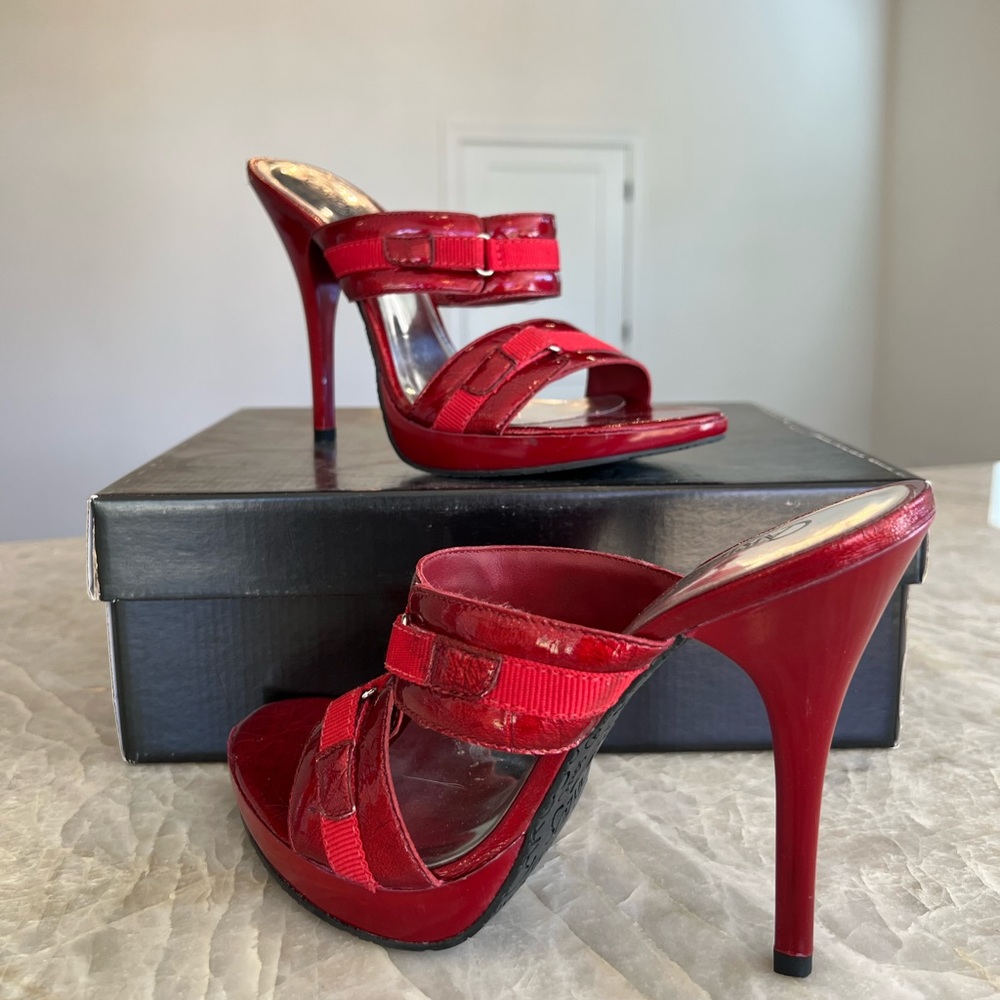 Carlos by Carlos Santana Red heels size 9.5